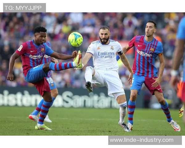 巴塞罗那逆袭皇马,维尔贝克破门带领队伍3-2逆转取胜:梦想与激情的交汇 巴塞罗那逆袭皇马,维尔贝克破门带领队伍3-2逆转取胜:梦想与激情的交汇