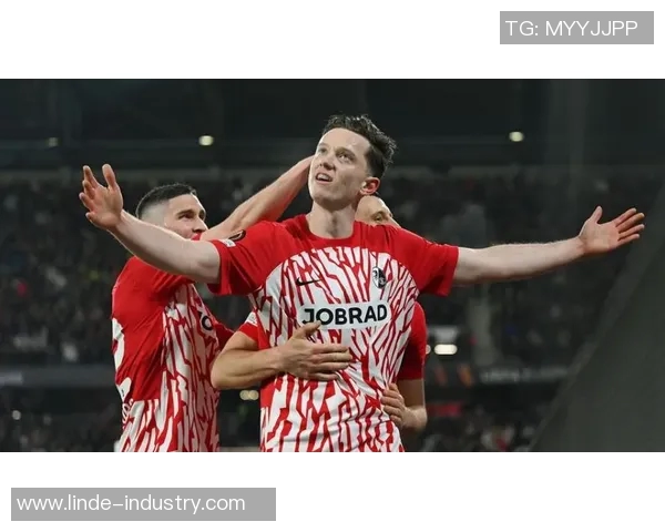 拜仁慕尼黑大胜弗赖堡,稳坐德甲榜首位置领先优势扩大 拜仁慕尼黑大胜弗赖堡,稳坐德甲榜首位置领先优势扩大