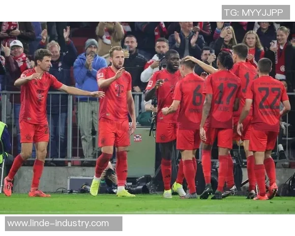 科隆主场大胜奥格斯堡,展现实力势不可挡! 科隆主场大胜奥格斯堡,展现实力势不可挡!