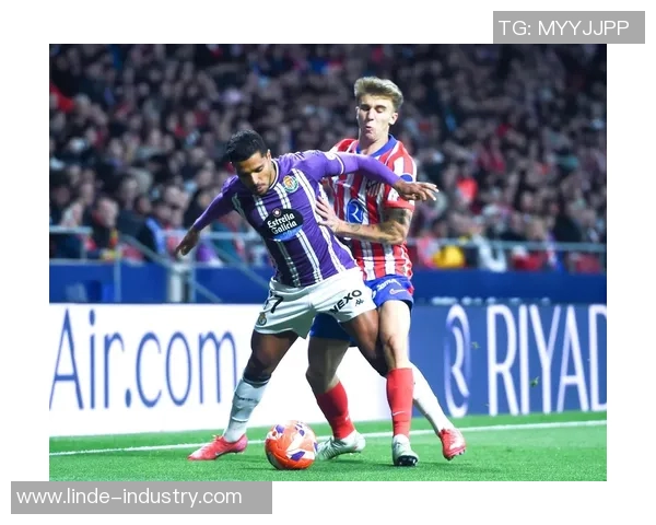 马竞主场3-1战胜巴拉多利德,追平皇马在西甲积分榜上的领先优势 马竞主场3-1战胜巴拉多利德,追平皇马在西甲积分榜上的领先优势