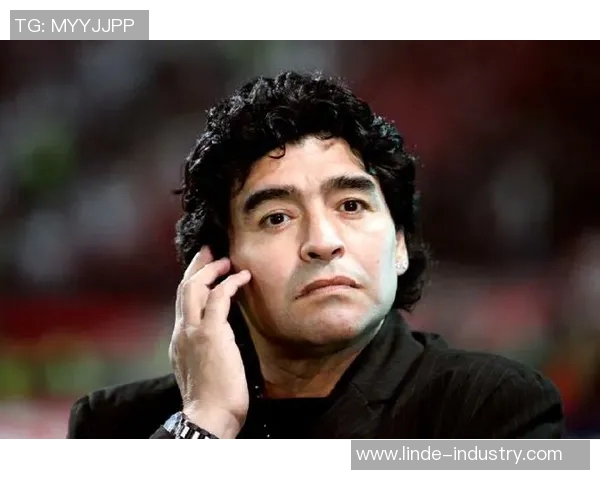 马拉多纳探讨中国足球现状 马拉多纳探讨中国足球现状