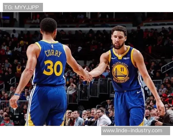 汤普森因伤缺席本赛季比赛,勇士发展受阻:再创辉煌之路遇险 汤普森因伤缺席本赛季比赛,勇士发展受阻:再创辉煌之路遇险