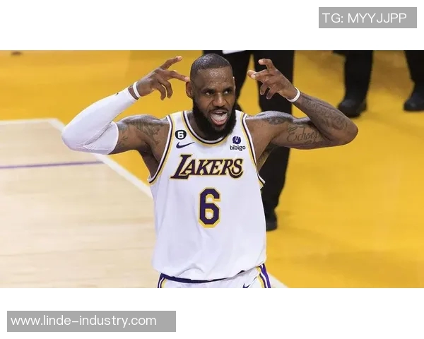 詹姆斯三分绝杀逆转火箭：篮球历史上的不朽时刻