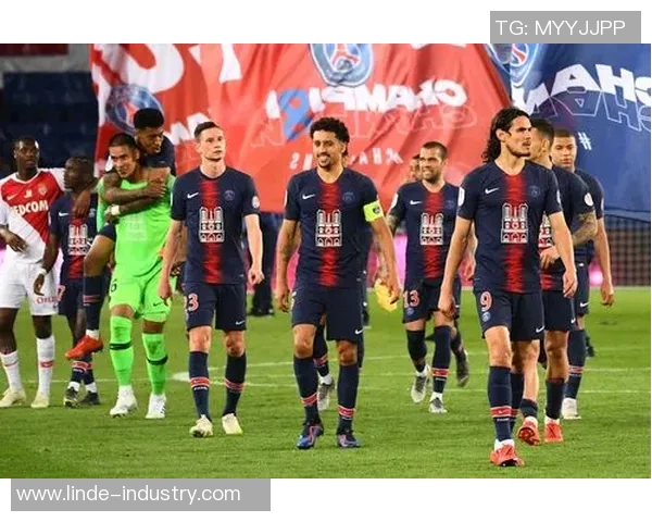 内马尔领衔巴黎圣日耳曼夺得法甲冠军，实现三连冠伟业