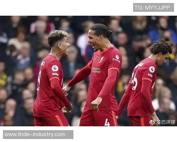 利物浦主场大胜南安普顿，继续领跑英超积分榜，展现冠军风采